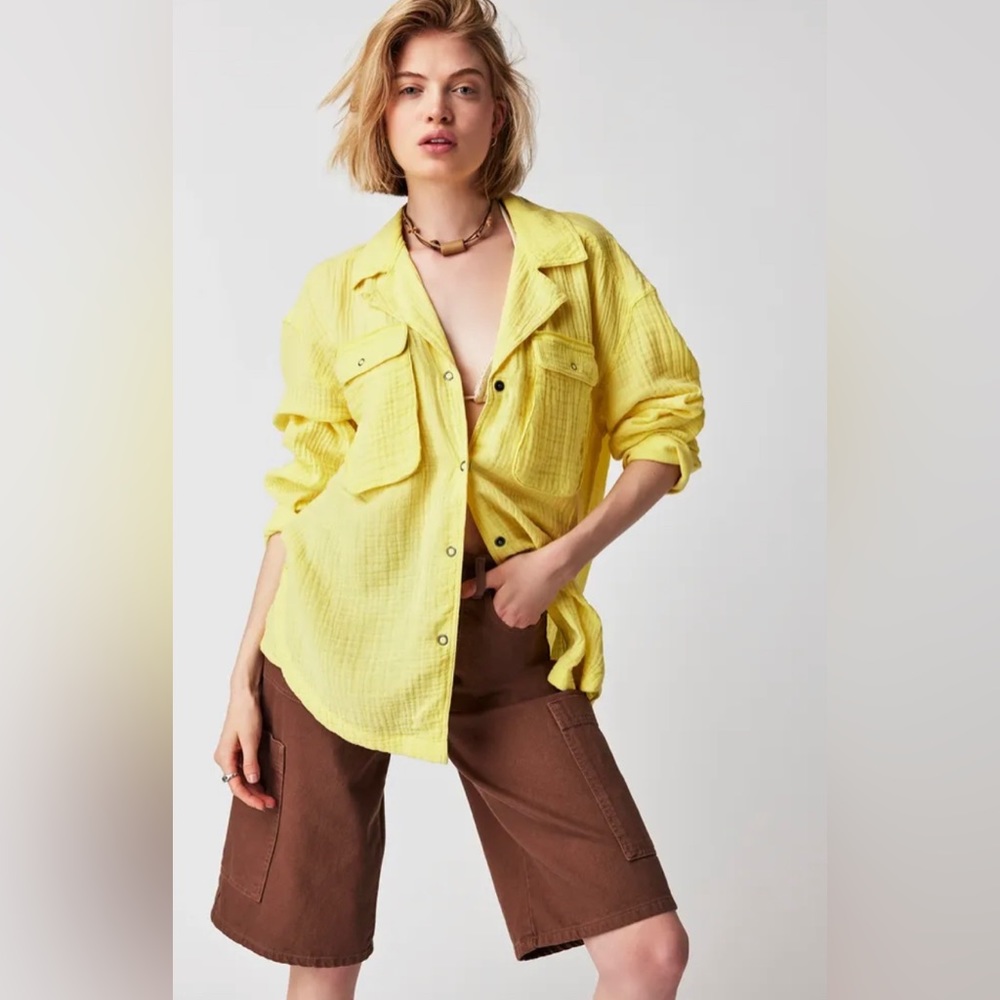 40. NWT Free People Izzy Cargo Double Cloth Buttondown